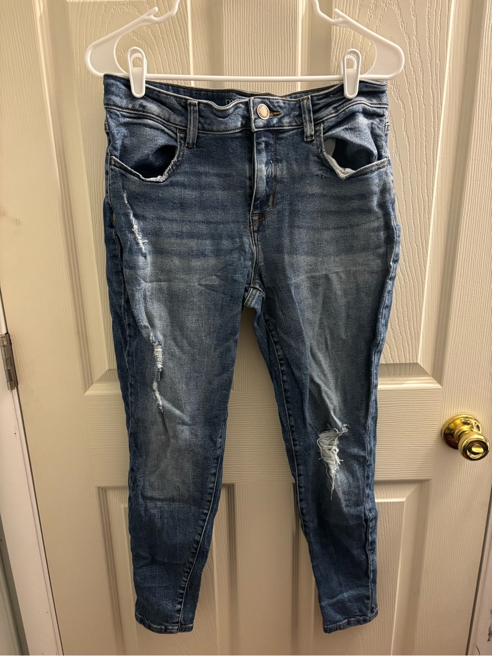 Maurices Distressed Skinny Jeans in Blue Wash